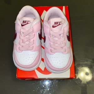 Brand New! Infant Girls Nike Dunk low 4c